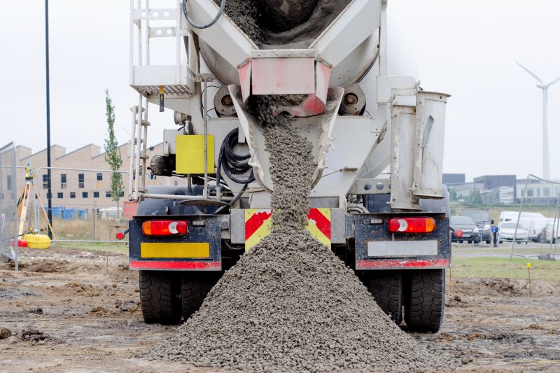 Commercial Concrete Delivery Vs. On-Site Mixing For Job Efficiency